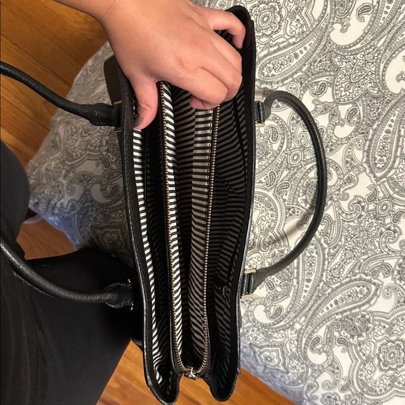 kate spade Black Pebbled Leather Shoulder Bag with Cream Trim - Picture 3 of 7